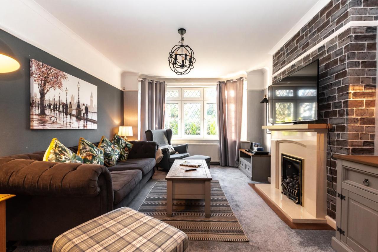 סאות'המפטון Cheerful 3-Bedroom Douglas House With Patio מראה חיצוני תמונה