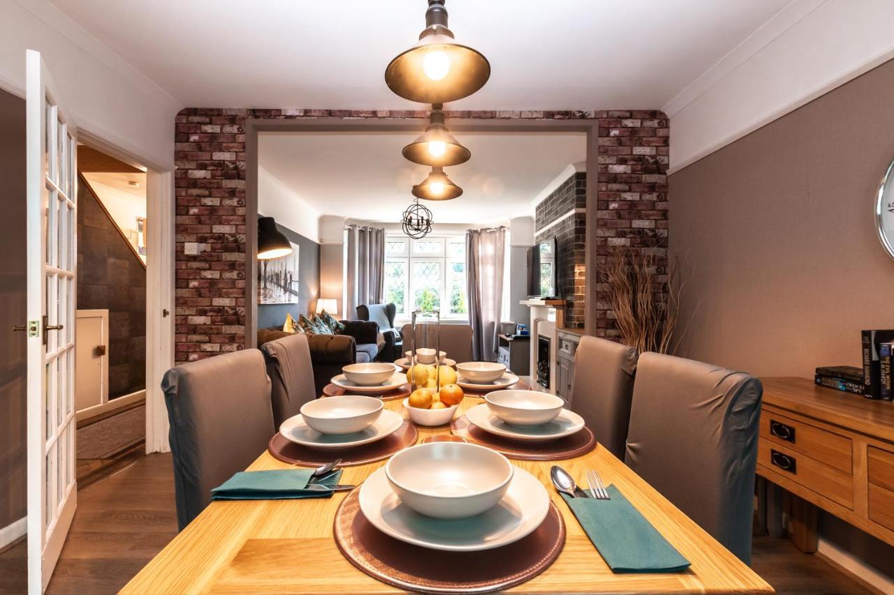 סאות'המפטון Cheerful 3-Bedroom Douglas House With Patio מראה חיצוני תמונה
