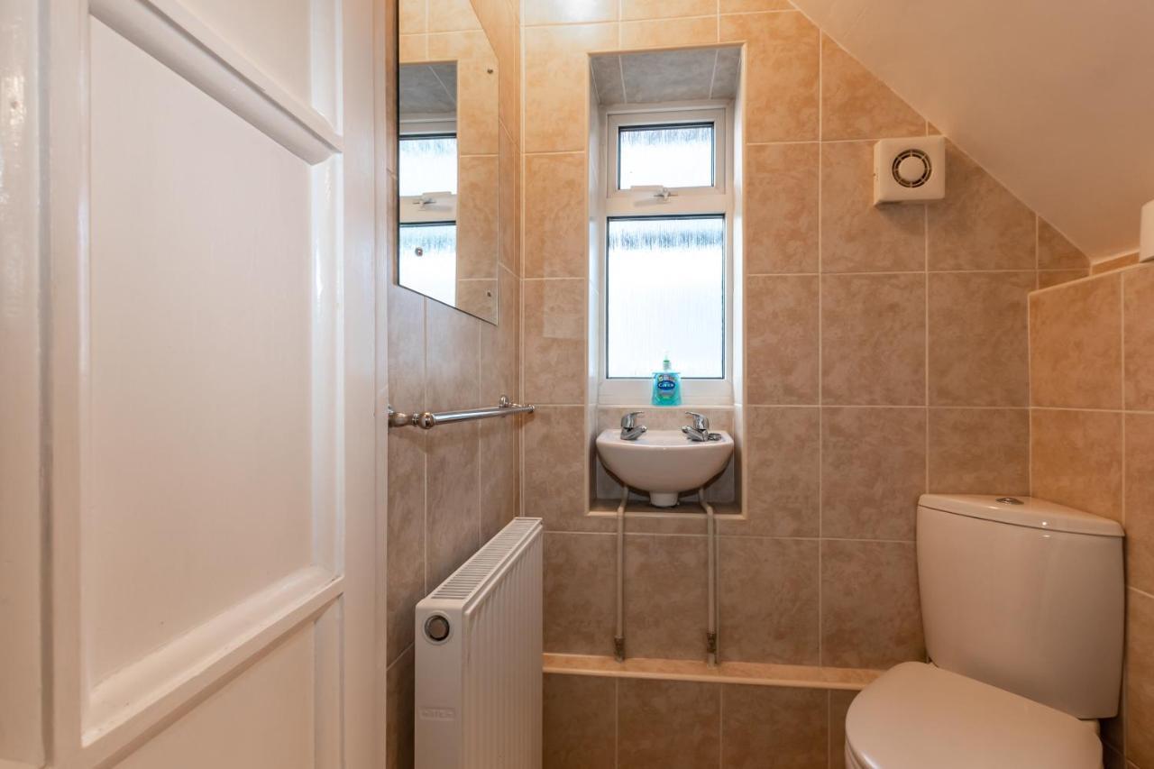 סאות'המפטון Cheerful 3-Bedroom Douglas House With Patio מראה חיצוני תמונה