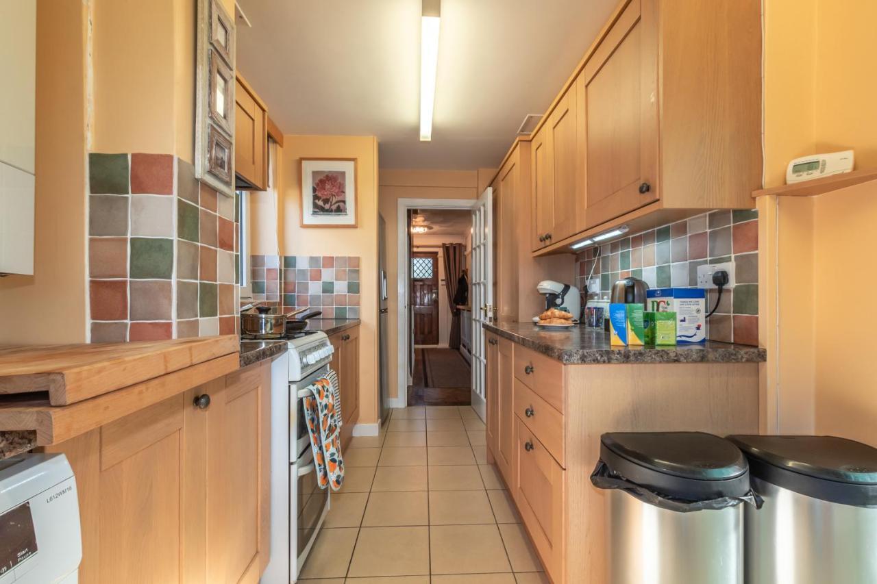 סאות'המפטון Cheerful 3-Bedroom Douglas House With Patio מראה חיצוני תמונה